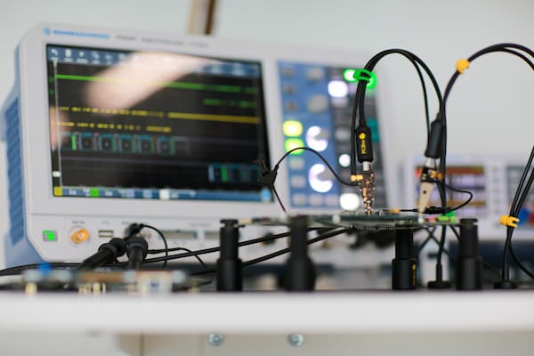 Top tier lab equipement available to rent